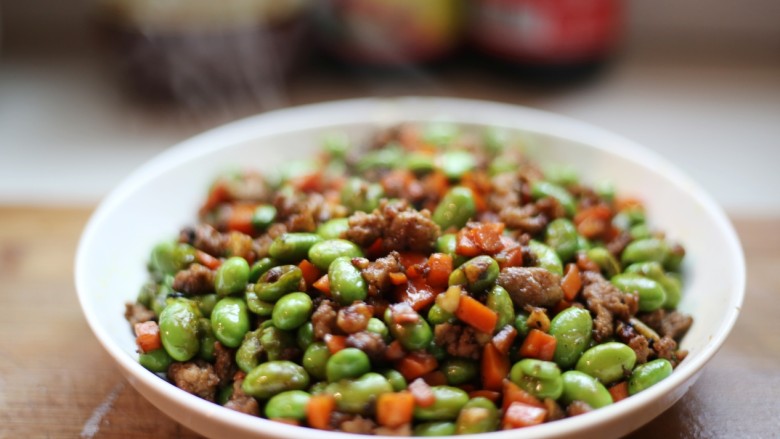 美食丨有了青豆炒肉末 一顿可以多吃两碗饭
,先看成品图。