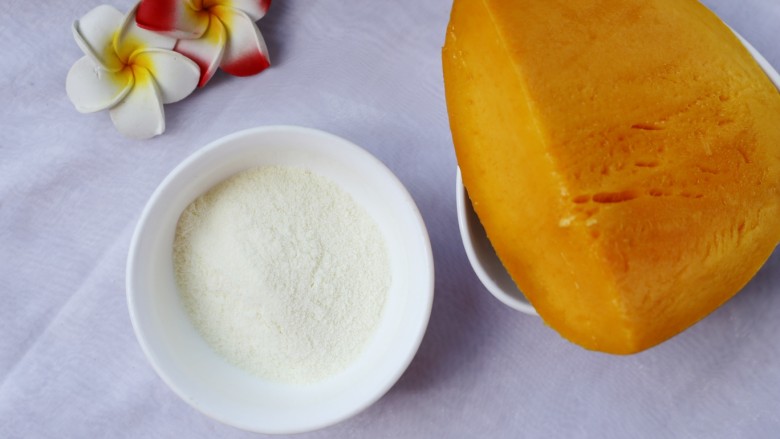 美食丨芒果牛奶汁 让宝宝舔杯的饮品～,<a style='color:red;display:inline-block;' href='/shicai/ 598'>芒果</a>1/3个、澳优淳璀有机配方奶90ml。