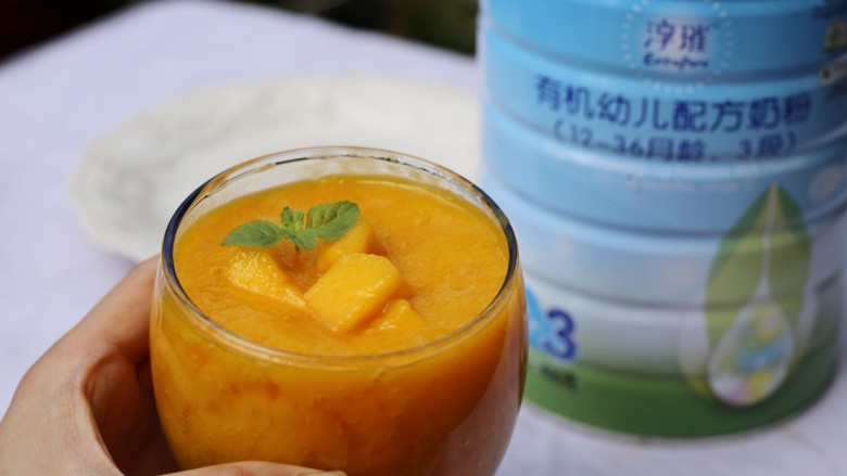 美食丨芒果牛奶汁 让宝宝舔杯的饮品～,颜色漂亮吧？