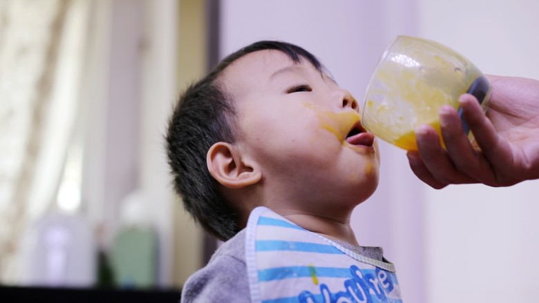 美食丨芒果牛奶汁 让宝宝舔杯的饮品～,好喝到要舔杯了。