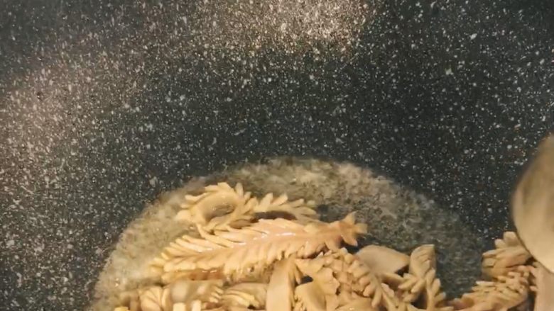 爆炒腰花
,猪腰可以炒开控油