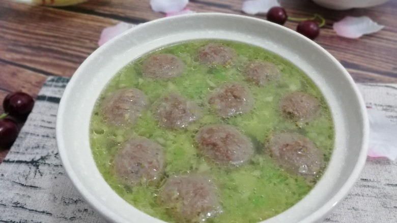 牛油果墨鱼牛肉丸汤