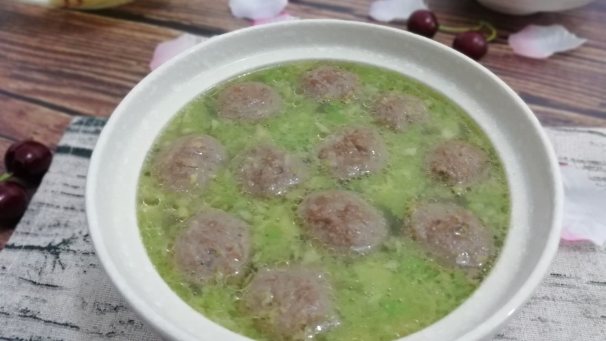 牛油果墨鱼牛肉丸汤