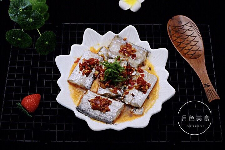 十味  鲜辣诱人的剁椒带鱼,成品一