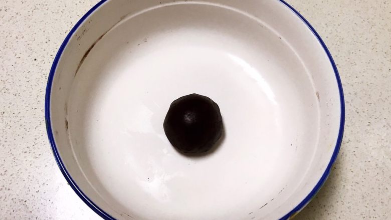 十味 猫爪饼干,揉成光滑的可可面团