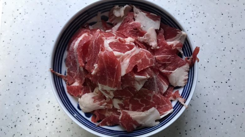 十味 黑胡椒青椒炒牛肉,<a style='color:red;display:inline-block;' href='/shicai/ 9158'>牛肉片</a>稍微撕碎一点