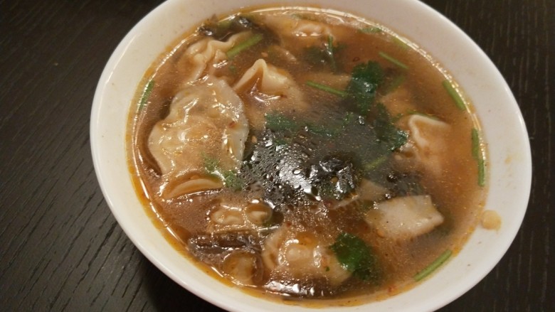 新文美食 骨汤三鲜馅混沌,谁吃多少自己动手。