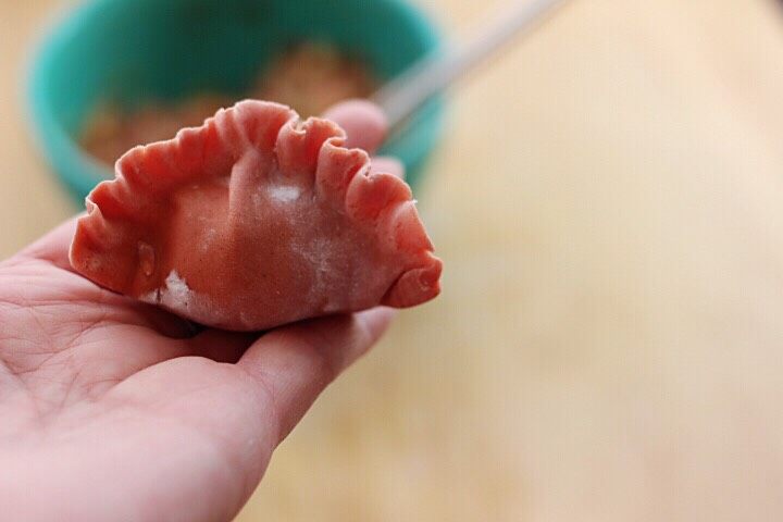 十味 猪肉大葱饺子,包成自己喜欢的模样即可。