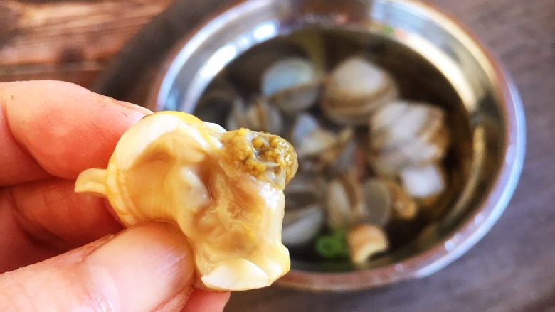 十味 海鲜(白蚬子)豆腐大酱汤,去掉沙袋。