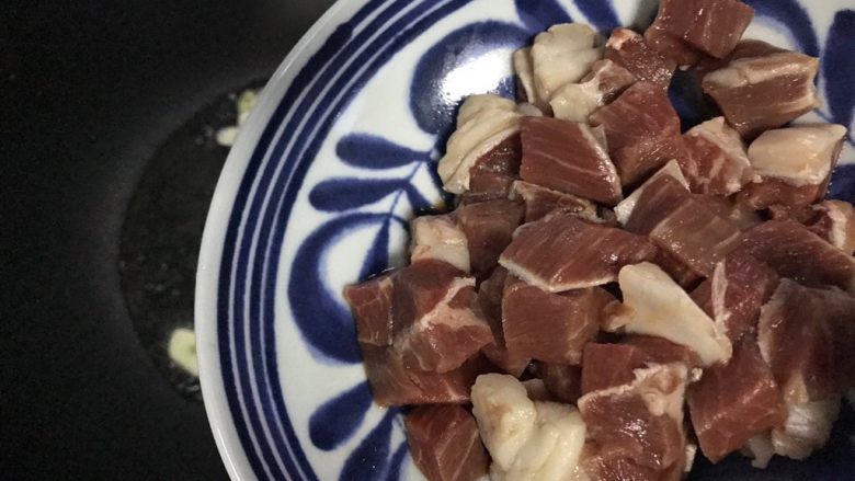 十味 蚝油胡萝卜洋葱牛肉丁,下牛肉
