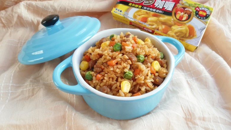 咖喱牛排炒饭,超级好吃的咖喱炒饭。