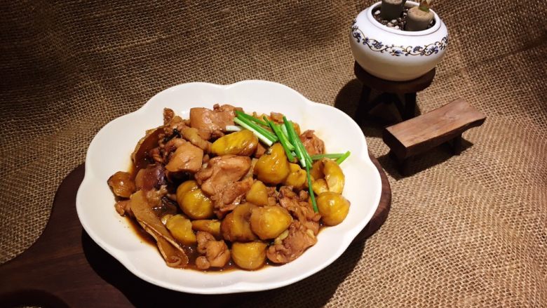 栗子烧鸡,盛盘!上菜了!