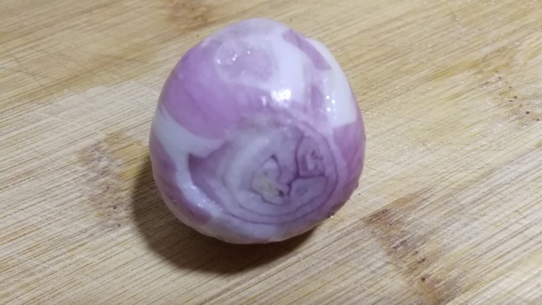 咖喱玉米土豆胡萝卜,小毛葱一个。尽量用小毛葱,这样味道好。