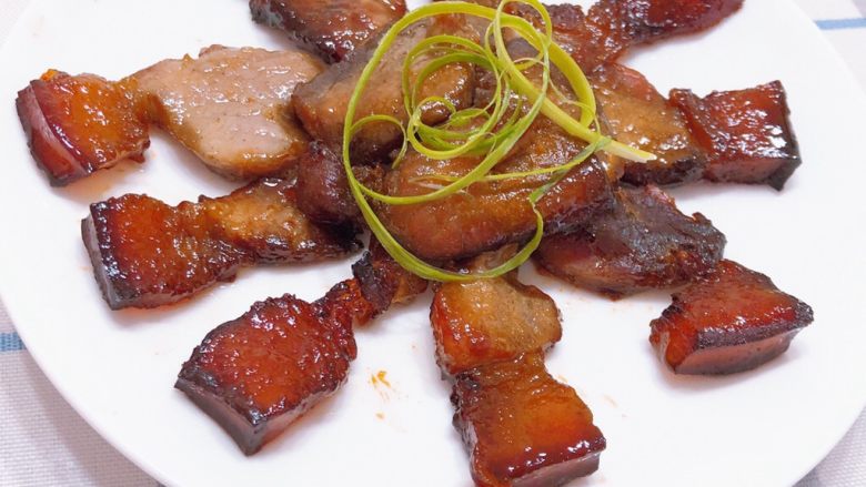 蜂蜜烤五花肉-下饭菜,成品图,带着肥肉的更好吃哦。