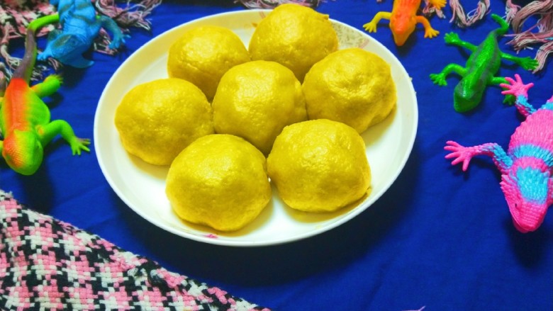 新文美食 红萝卜灯玉米团子,成品图
