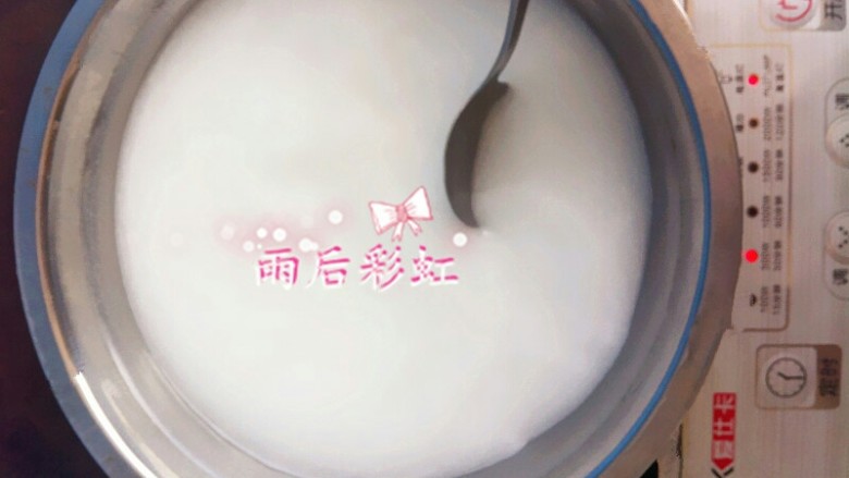 十味 辣白菜,最小火慢慢熬,用勺子搅拌