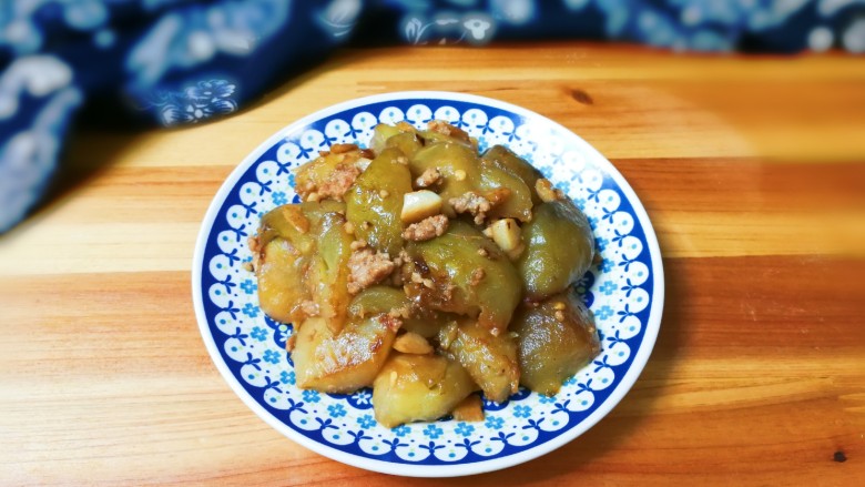 十味 肉末圆茄子,软软的茄子带着蒜香味和肉的鲜味比长茄子还好吃