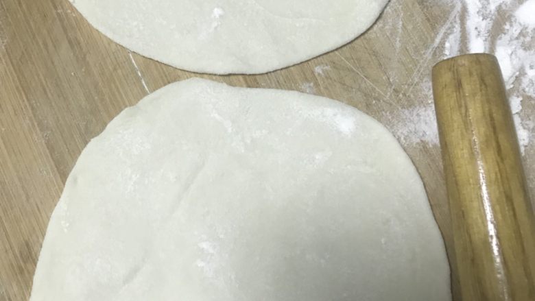 韭菜盒子,擀开