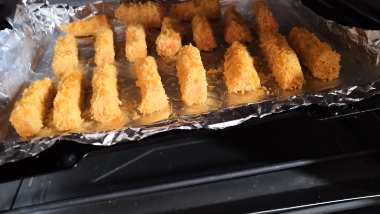 十味 香酥南瓜条,放入烤箱180度烤25~30分钟左右。