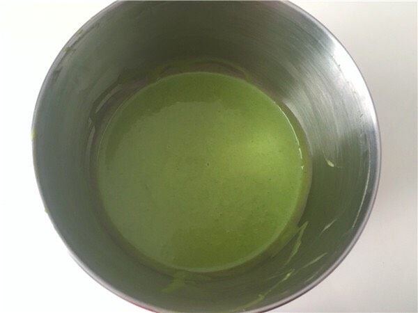 "绿"动的心,搅拌均匀,之后盖保鲜膜冰箱冷藏半个小时左右