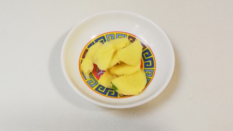 香菜金昌鱼,<a style='color:red;display:inline-block;' href='/shicai/ 37'>姜</a>切片