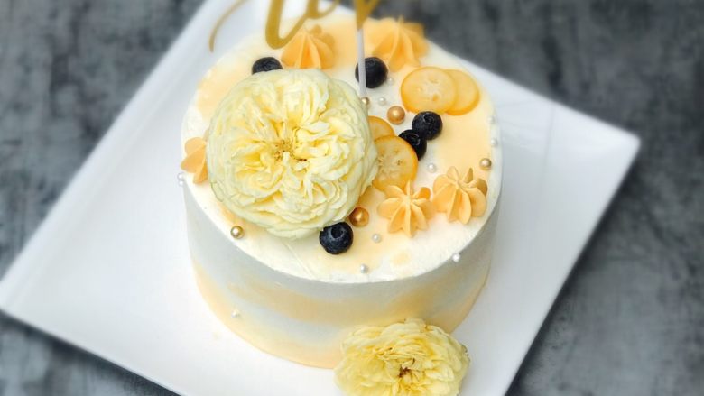 蜂蜜柚香戚风蛋糕,柚香浓郁，口感丰富