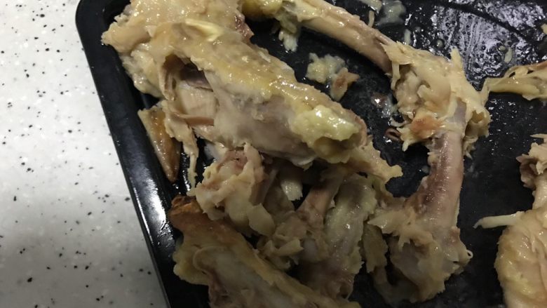 藤椒风味手撕鸡~简易版,鸡骨架不要扔掉哦,明天我们可以再做个汤