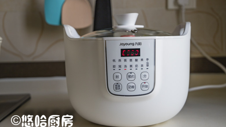 玉米萝卜排骨汤,选择桃花盏煲汤的模式,默认烹饪时间是2个小时,可根据需要增减时间。