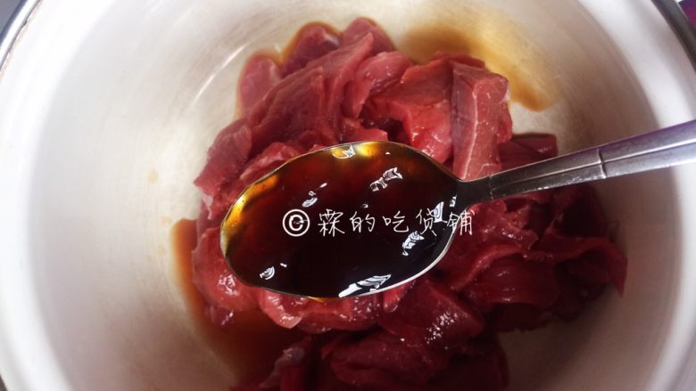 牙签牛肉,<a style='color:red;display:inline-block;' href='/shicai/ 721'>蚝油</a>