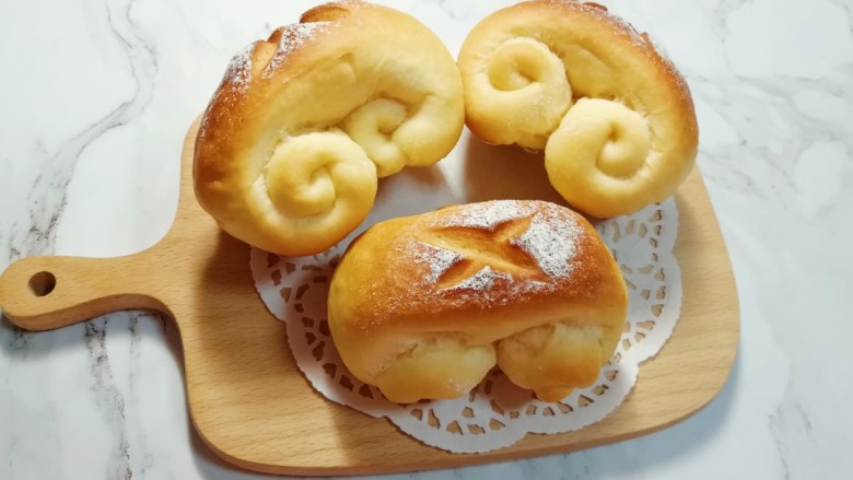 甜味面包卷,胖乎乎的面包卷出炉啦!
