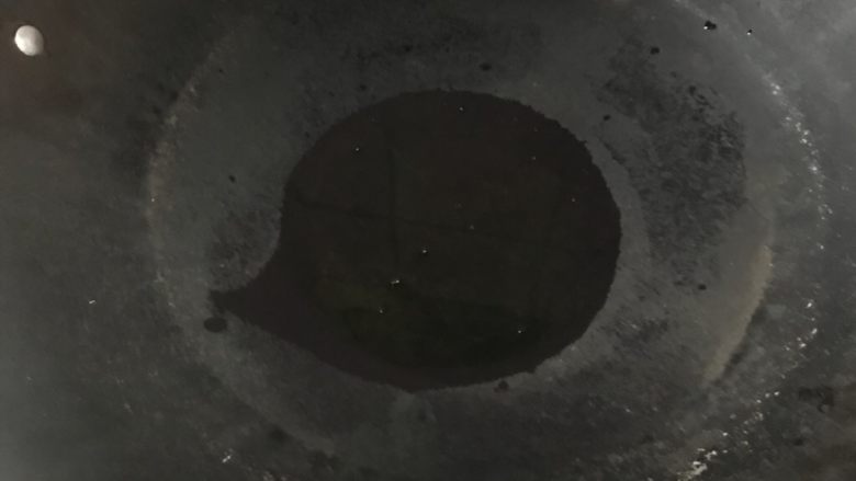 冬天耳光饭,热锅下油