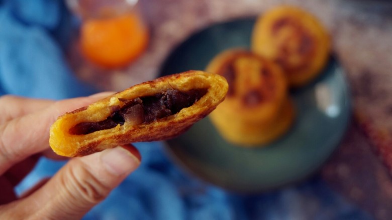 柿子软煎饼,清甜软糯的煎饼,不夹馅料也很好吃。