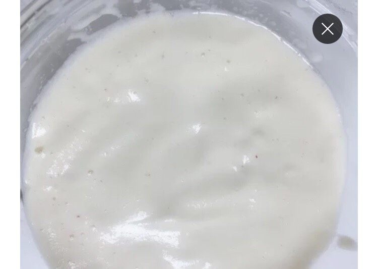 宝宝辅食系列~银耳红枣山药糕,打碎以后找一个合适的盘子,把打好的糊糊放进