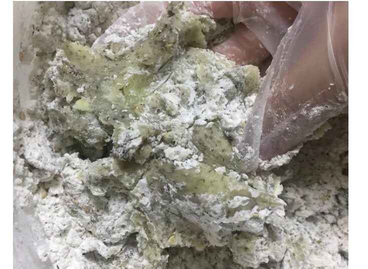 宝宝辅食系列~土豆紫菜芝麻饼,用手捏成团