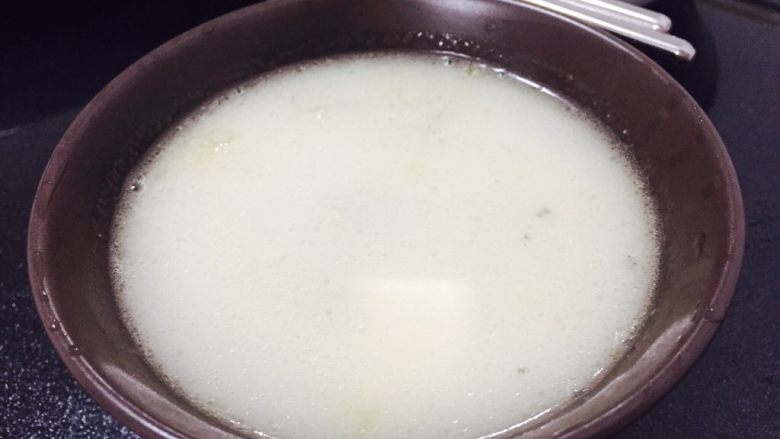 豆腐鲫鱼汤,味道很浓郁,有鲜味,也不会有腥味