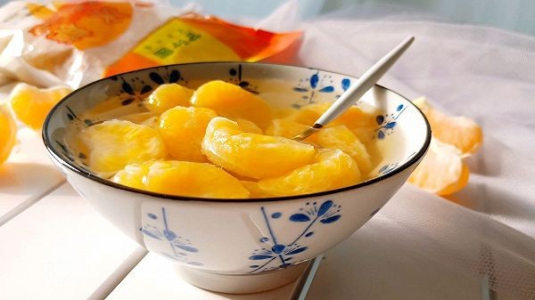 冰糖橘子,煮好的冰糖橘子晾透口味更佳!