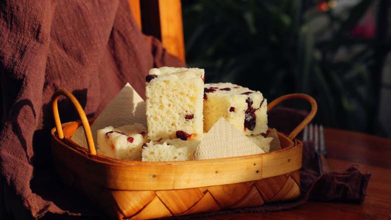 牛奶蔓越莓发糕