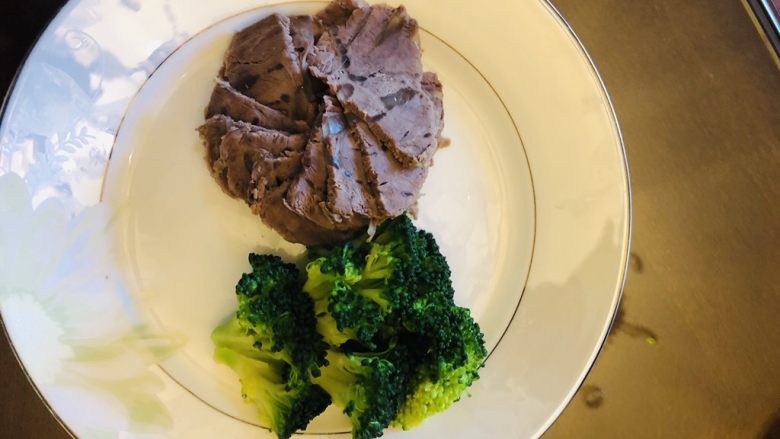 自制酱牛肉