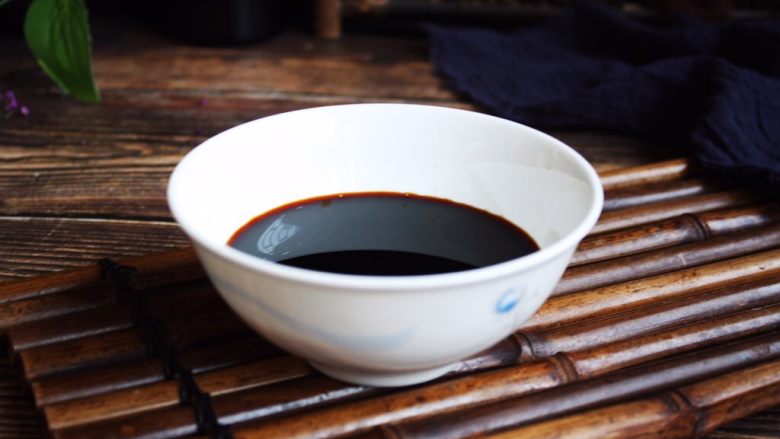 麻辣鸡脖,辅助食材:200ml的<a style='color:red;display:inline-block;' href='/shicai/ 788'>生抽</a>。