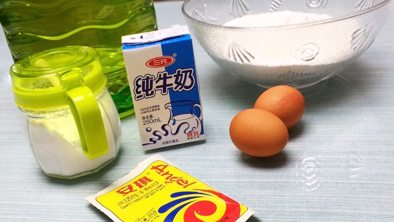 健康小油条,准备食材,其实食材用量没那么标准,就是凭感觉😂