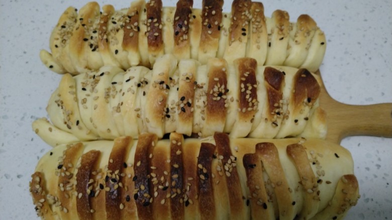 百香果奶味🐛豆沙面包,再来一张。