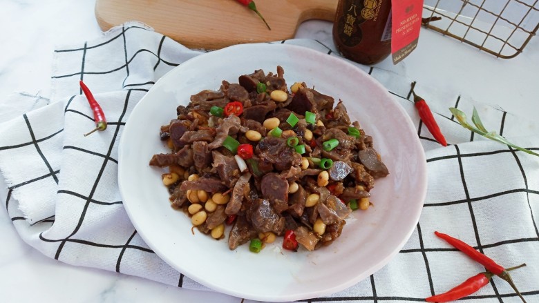 八宝酱菜黄豆芽炒鸡胗