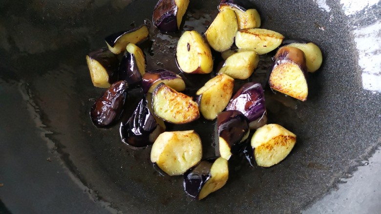 百吃不厌的下饭菜——地三鲜（免油炸健康版）,