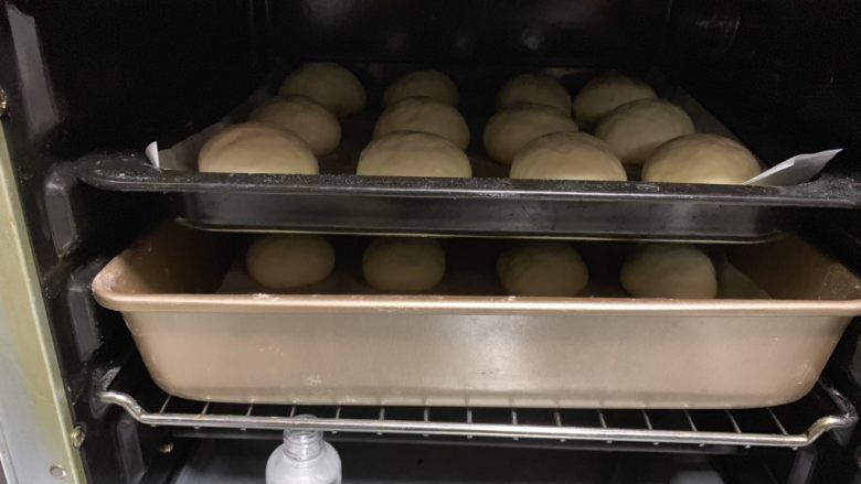 绵白糖餐包,喷<a style='color:red;display:inline-block;' href='/shicai/ 156925'>水</a>