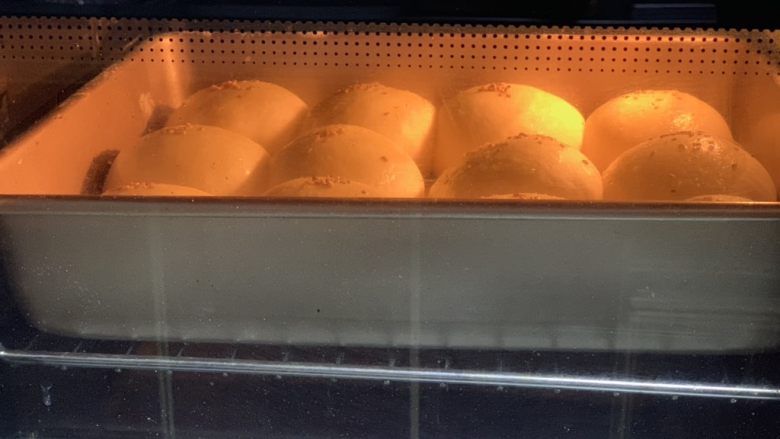 绵白糖餐包,160度预热