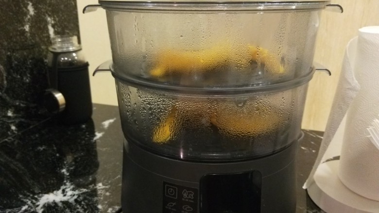 新文美食 二龙戏珠,打开电源蒸20分钟即可。