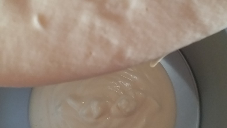 原味戚风,倒模,我用的是八寸的模具