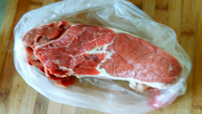 牛肉炖地瓜,<a style='color:red;display:inline-block;' href='/shicai/ 216'>牛肉</a>一块