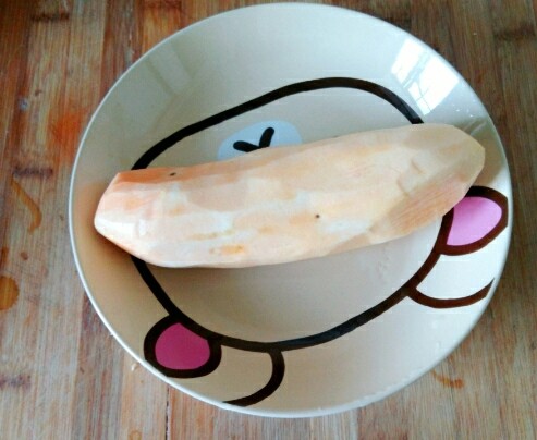 牛肉炖地瓜,<a style='color:red;display:inline-block;' href='/shicai/ 2597'>地瓜</a>去皮，洗净备用，切成块