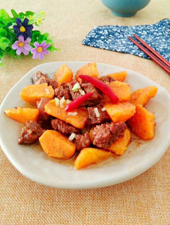 牛肉炖地瓜,做好的牛肉炖地瓜